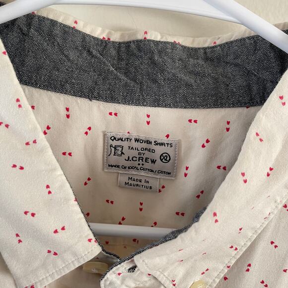 J. Crew Factory Mens Heart Print Short Sleeve Shirt XL Cream Red + Extra Buttons - Picture 4 of 7